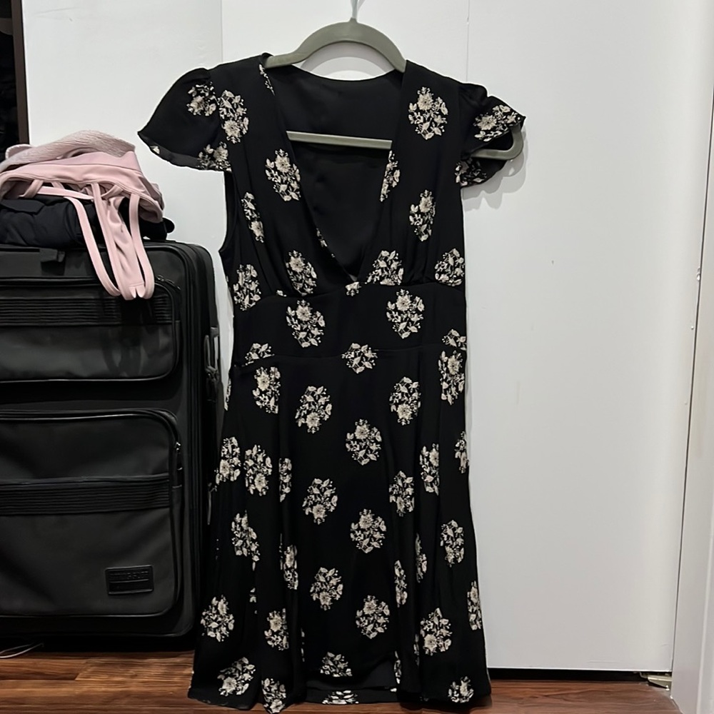 Aritzia Sunday Best Dress Size 2